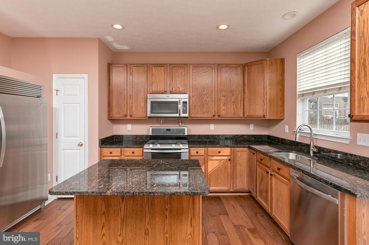 9709 Biggs Road Baltimore, MD 21220 - Photo 9 of 30 Kitchen