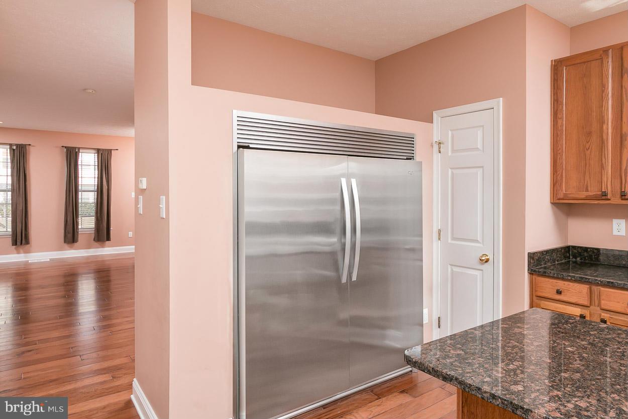 9709 Biggs Road Baltimore, MD 21220 - Photo 10 of 30 Kitchen