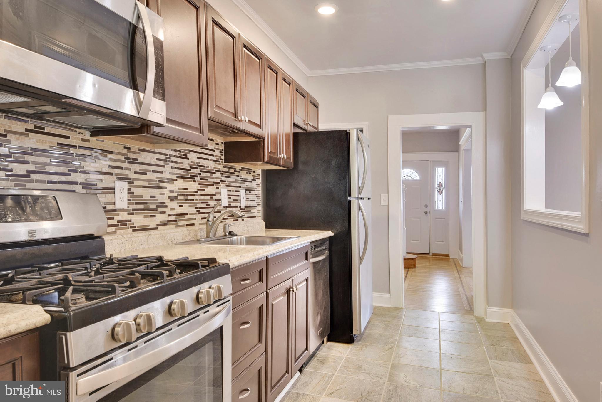 4012 Fairfax Road Baltimore, MD 21216 - Photo 9 of 21 Kitchen