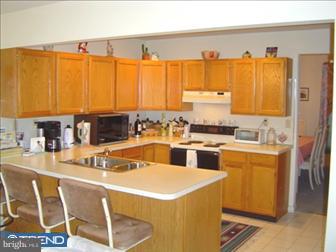 39 Rim View Lane Shillington, PA 19607 - Photo 5 of 6 Kitchen