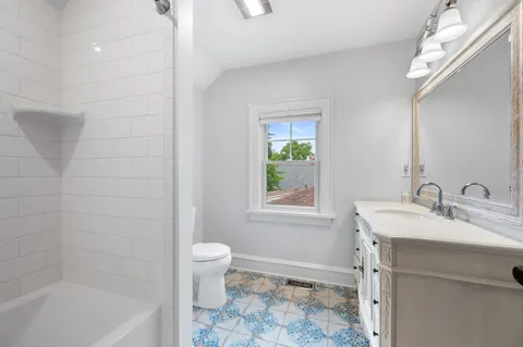 $699,900 | 102 Woodland Lane, Oconomowoc, WI 53066