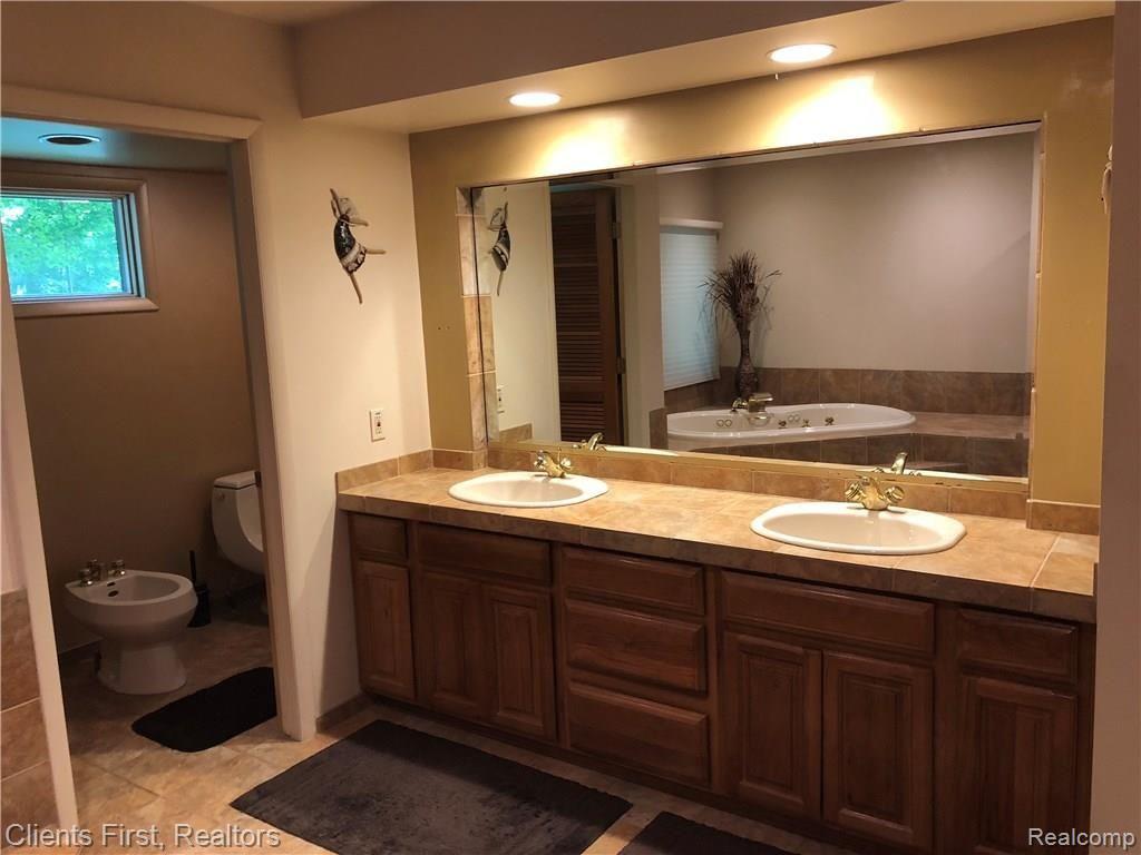 8175 Ridge Road North Canton, MI 48187 - Photo 56 of 70 Inside - Master Bath 4.JPG