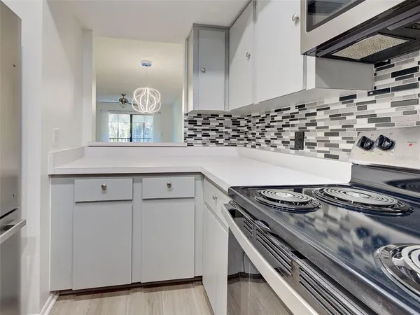 $185,000 | 7237 Cloister Drive, Unit 207, Sarasota, FL 34231