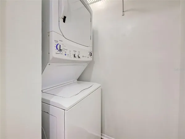 $185,000 | 7237 Cloister Drive, Unit 207, Sarasota, FL 34231