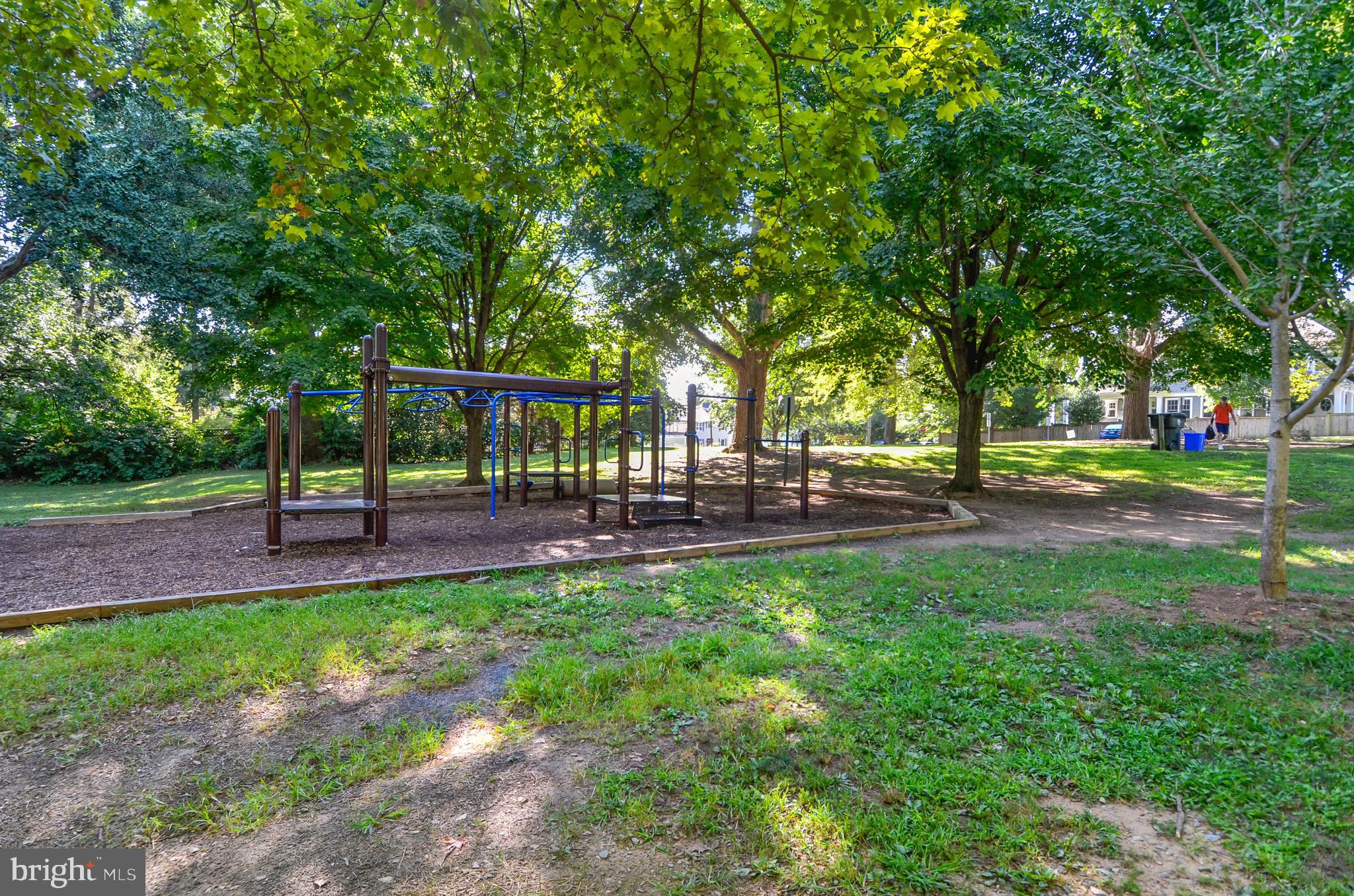 4720 Chevy Chase Drive, Unit 103 Chevy Chase, MD 20815 - Photo 35 of 44