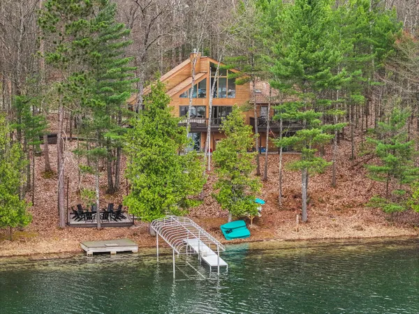$1,499,995 | 10 Island View Drive, Traverse City, MI 49696