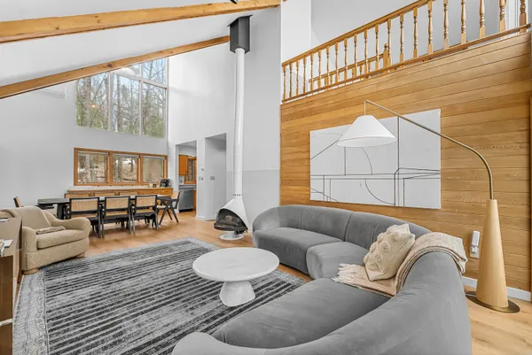 $1,499,995 | 10 Island View Drive, Traverse City, MI 49696