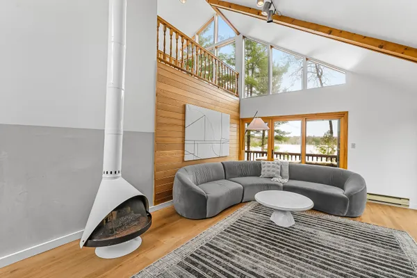 $1,499,995 | 10 Island View Drive, Traverse City, MI 49696