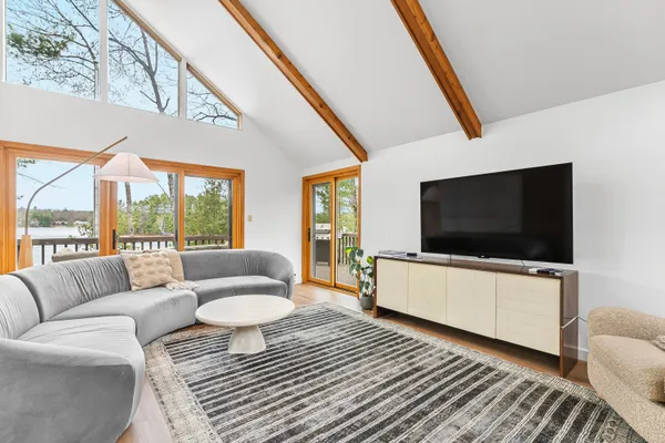 $1,499,995 | 10 Island View Drive, Traverse City, MI 49696