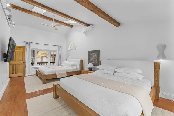 $1,499,995 | 10 Island View Drive, Traverse City, MI 49696