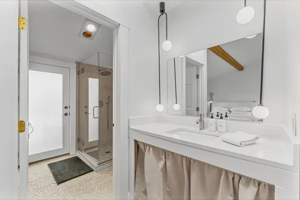 $1,499,995 | 10 Island View Drive, Traverse City, MI 49696