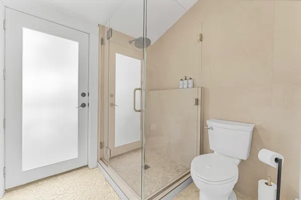 $1,499,995 | 10 Island View Drive, Traverse City, MI 49696