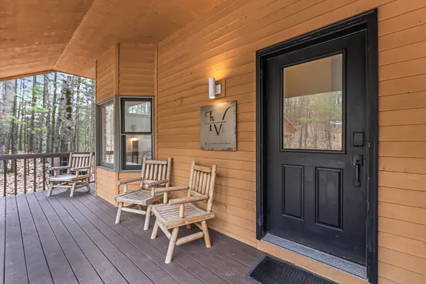 $1,499,995 | 10 Island View Drive, Traverse City, MI 49696