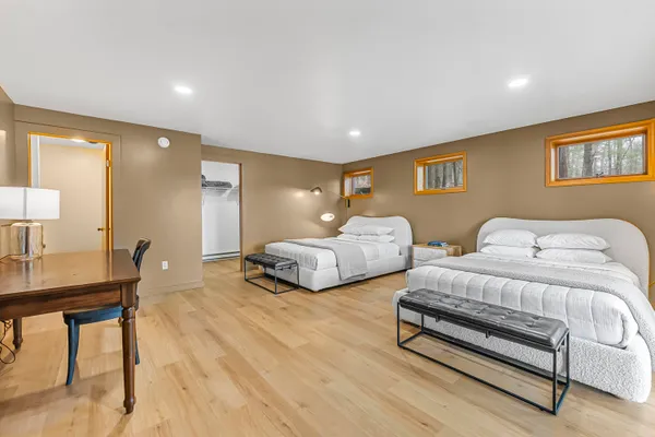 $1,499,995 | 10 Island View Drive, Traverse City, MI 49696