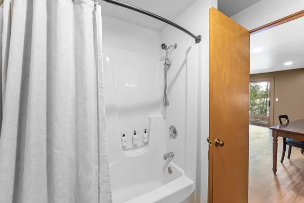 $1,499,995 | 10 Island View Drive, Traverse City, MI 49696