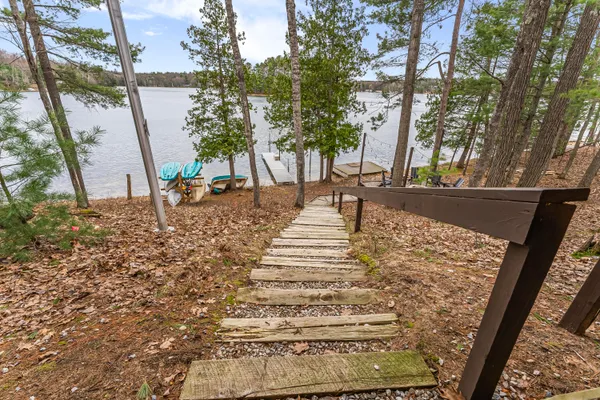 $1,499,995 | 10 Island View Drive, Traverse City, MI 49696
