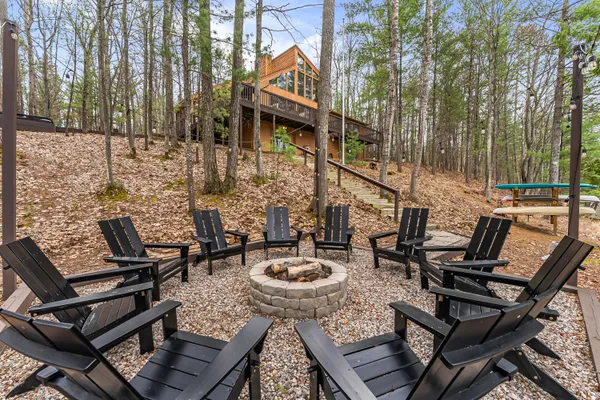 $1,499,995 | 10 Island View Drive, Traverse City, MI 49696