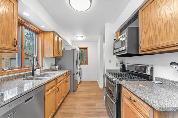 $1,499,995 | 10 Island View Drive, Traverse City, MI 49696