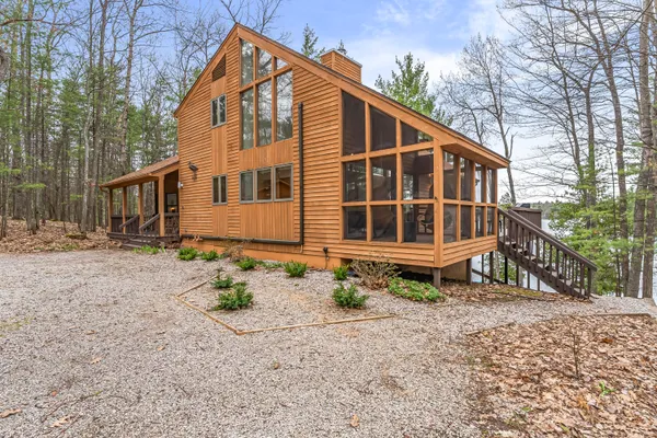 $1,499,995 | 10 Island View Drive, Traverse City, MI 49696