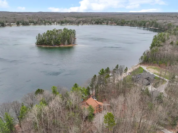 $1,499,995 | 10 Island View Drive, Traverse City, MI 49696