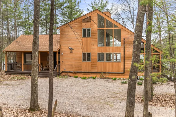 $1,499,995 | 10 Island View Drive, Traverse City, MI 49696