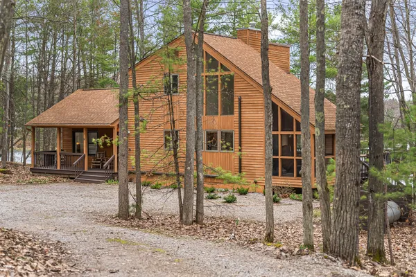 $1,499,995 | 10 Island View Drive, Traverse City, MI 49696