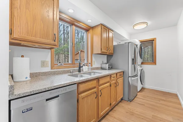 $1,499,995 | 10 Island View Drive, Traverse City, MI 49696