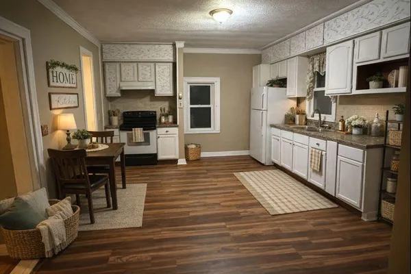 $150,000 | 700 Sinclair Lewis Avenue, Sauk Centre, MN 56378