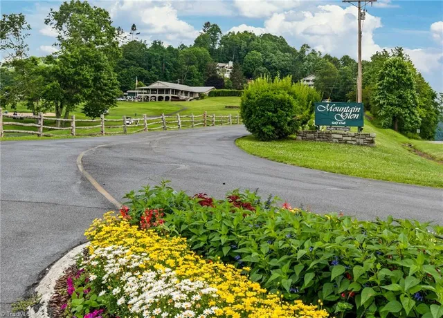 $579,900 | 924 Balsam Drive, Newland, NC 28657