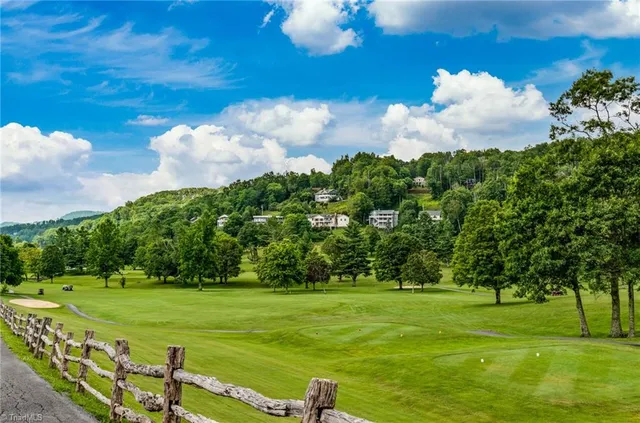 $579,900 | 924 Balsam Drive, Newland, NC 28657