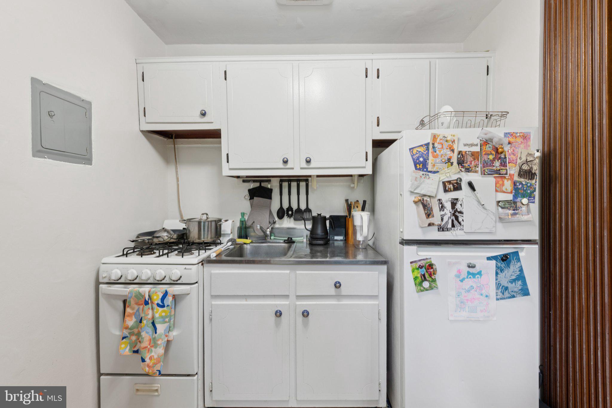 2710 Macomb Street Northwest, Unit 403 Washington, DC 20008 - Photo 13 of 30