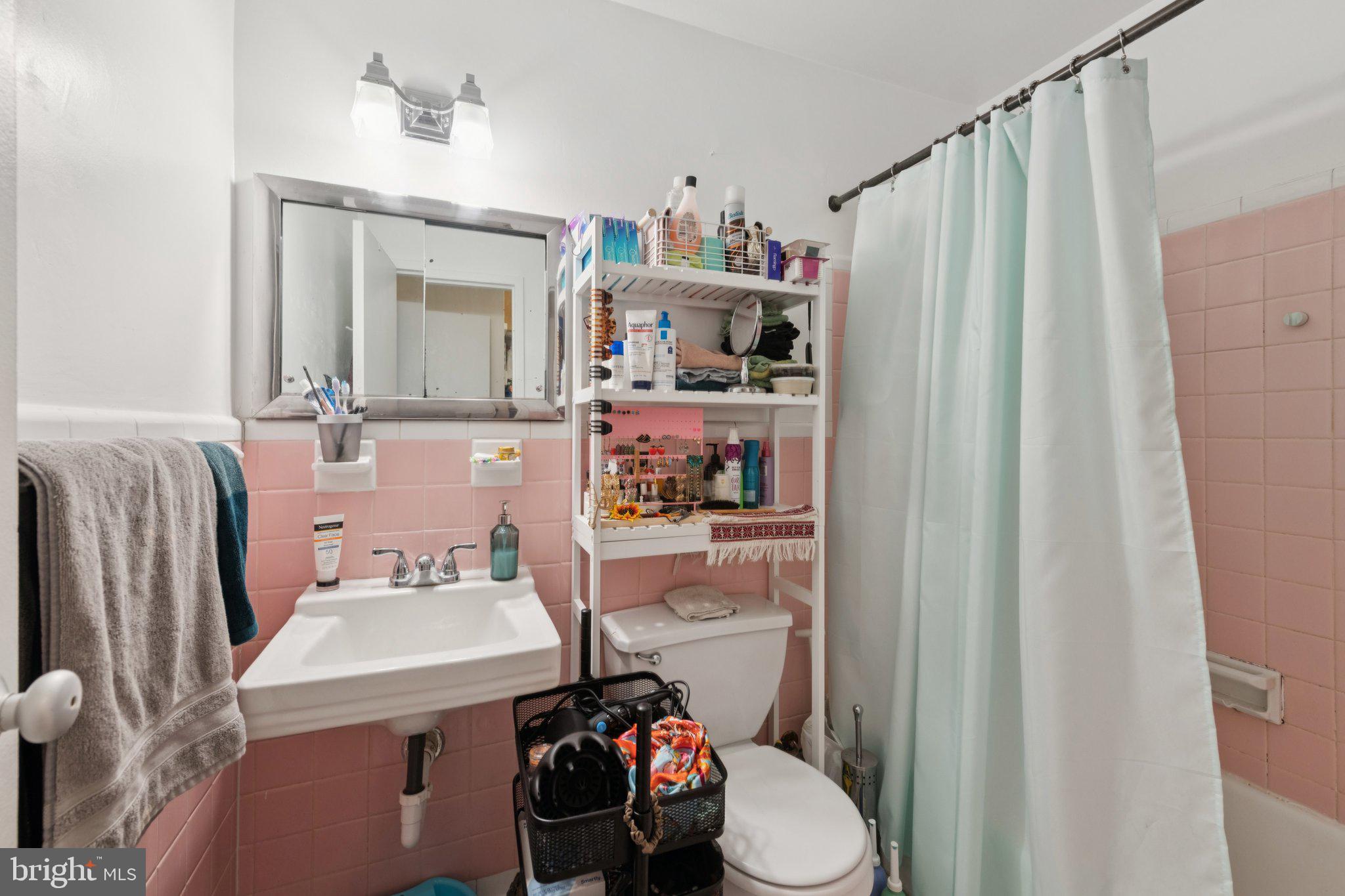 2710 Macomb Street Northwest, Unit 403 Washington, DC 20008 - Photo 14 of 30