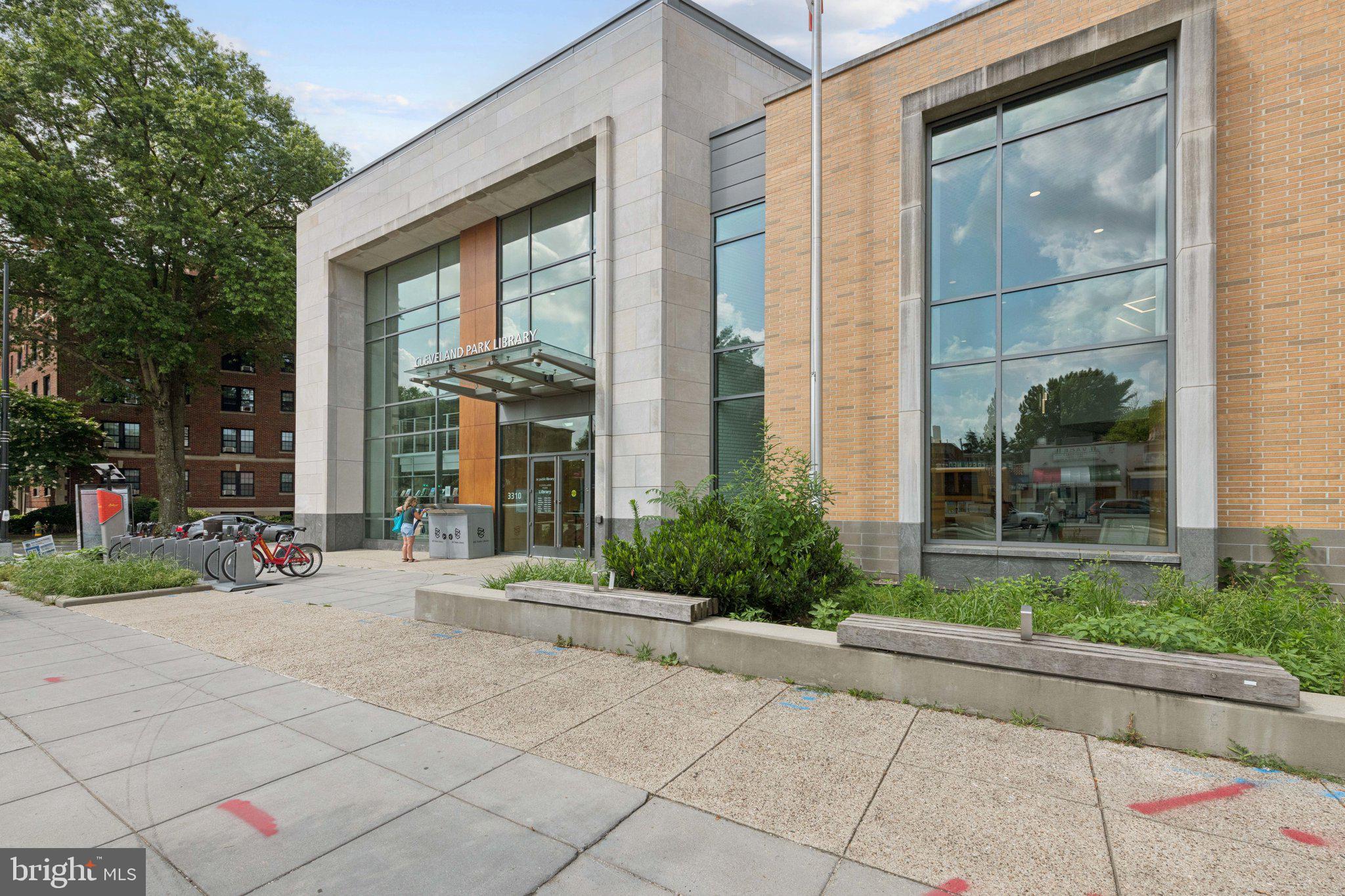 2710 Macomb Street Northwest, Unit 403 Washington, DC 20008 - Photo 15 of 30