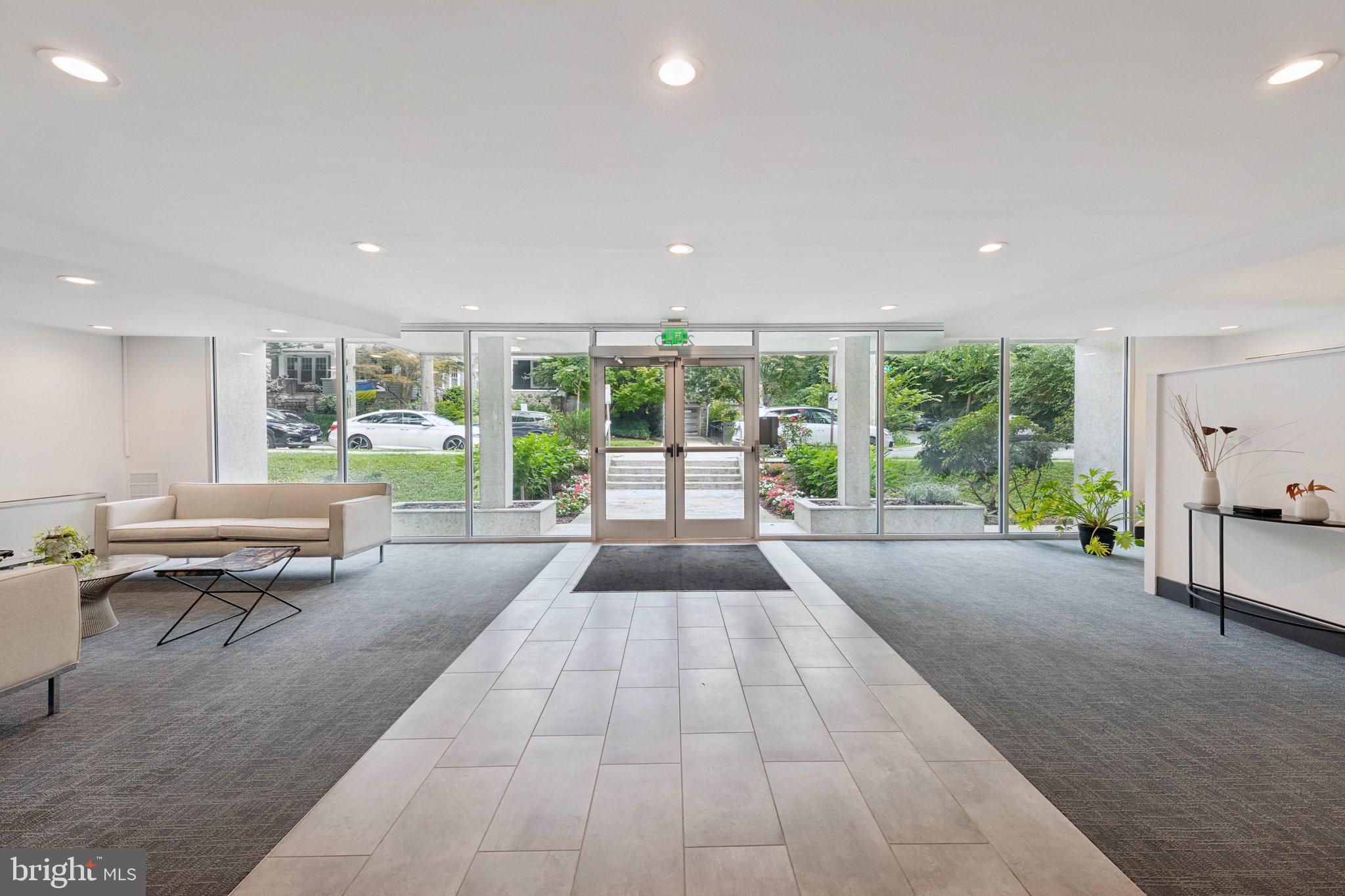 2710 Macomb Street Northwest, Unit 403 Washington, DC 20008 - Photo 2 of 30