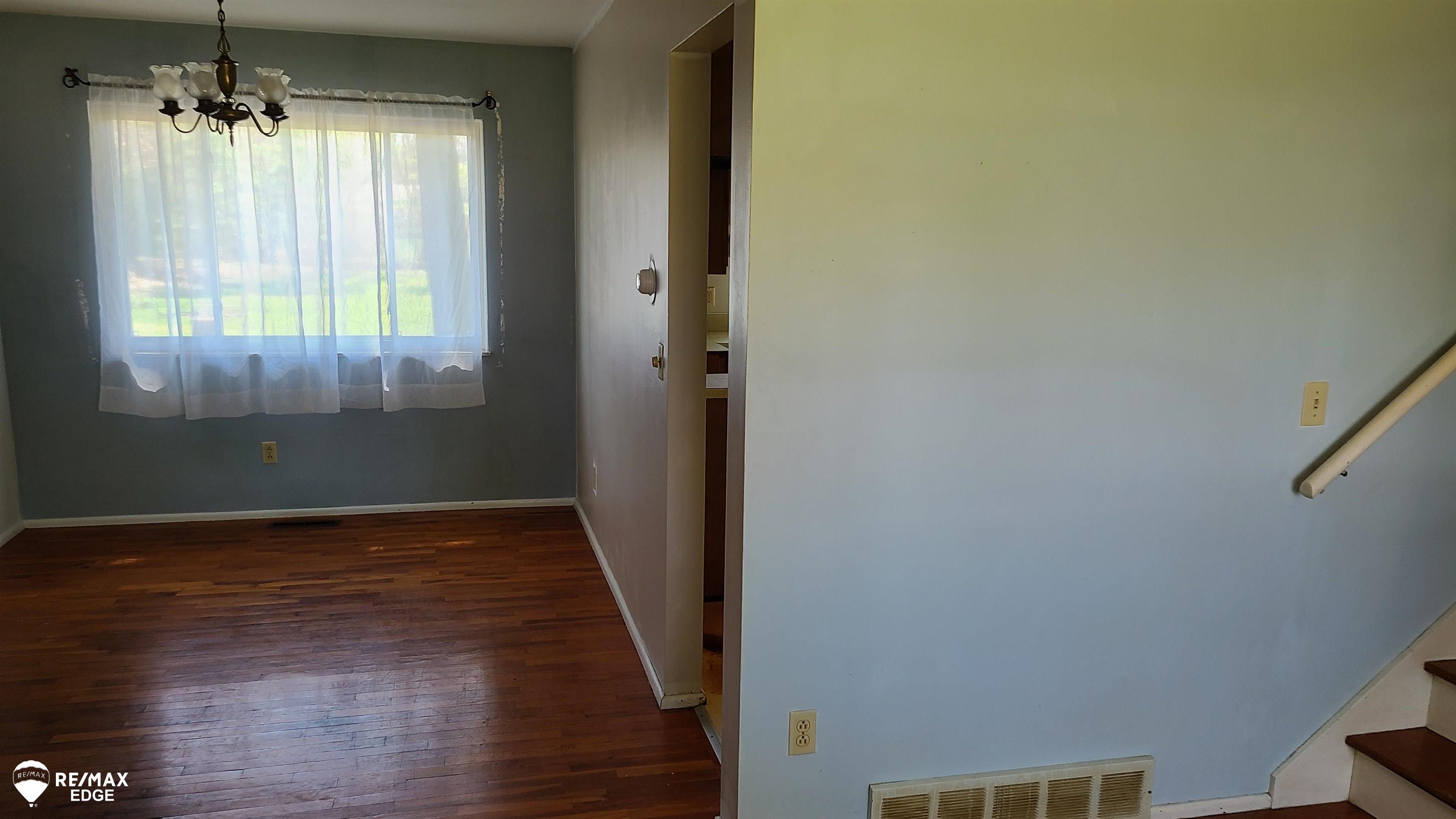3324 Shannon Road Burton, MI 48529 - Photo 26 of 66 Dining Room