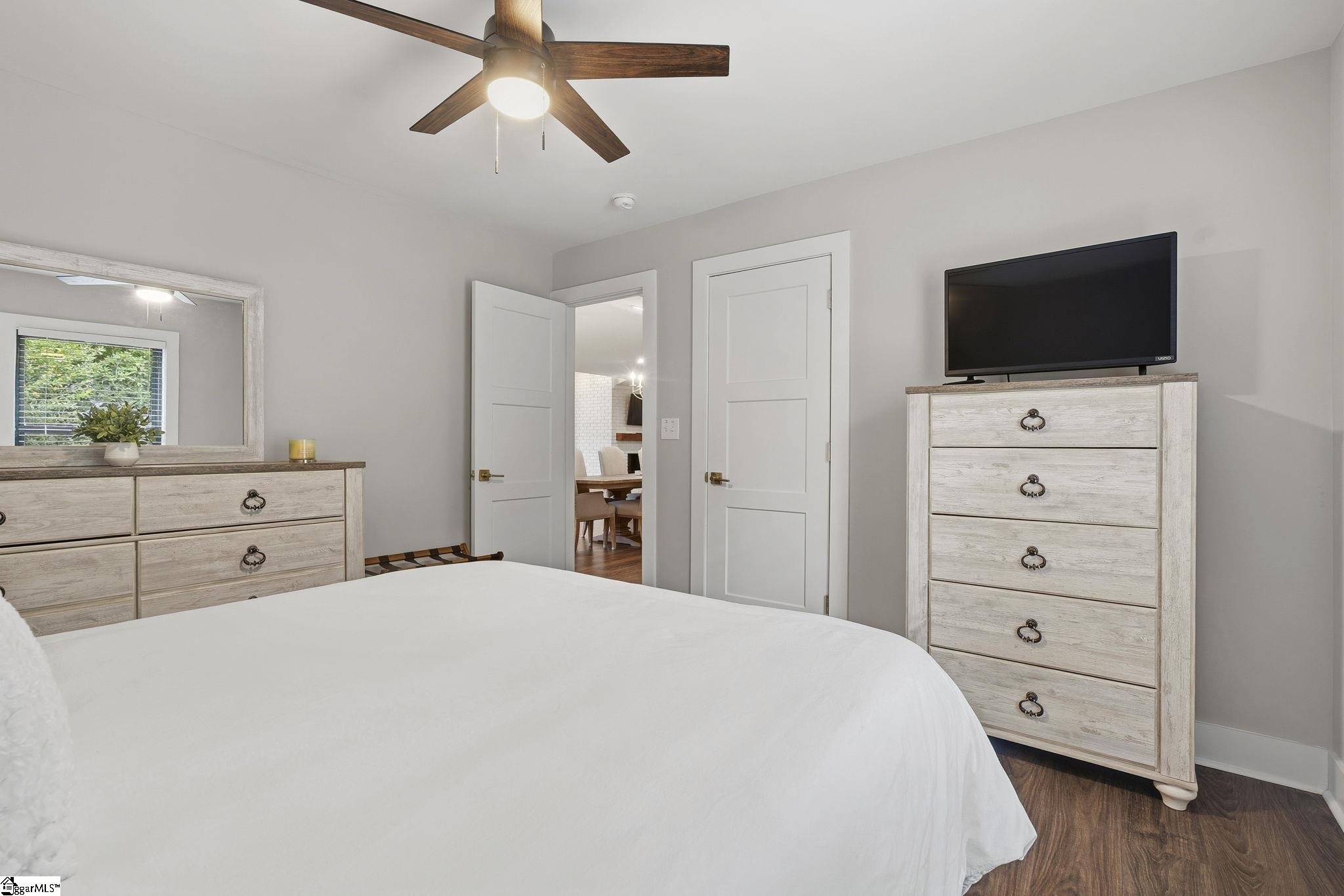 207 Oates Avenue Easley, SC 29640 - Photo 35 of 50