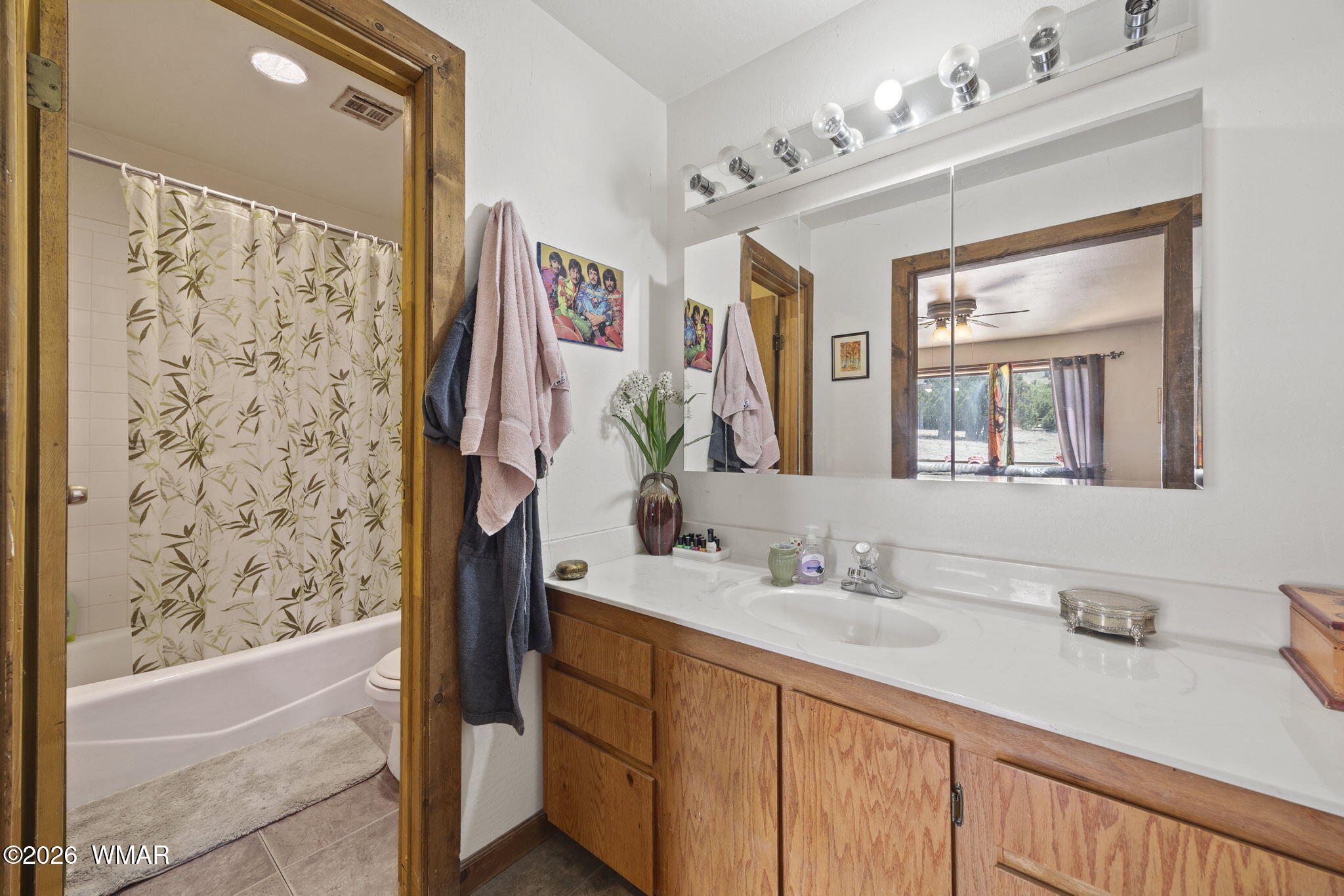 23 East E Cr Springerville, AZ 85938 - Photo 22 of 57 Primary Ensuite