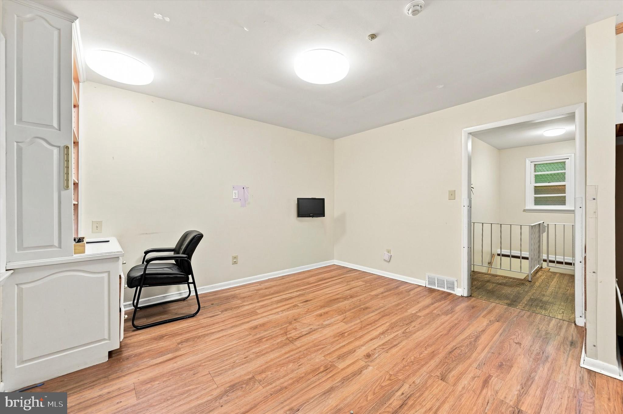 2745 Edge Hill Road Huntingdon Valley, PA 19006 - Photo 8 of 25 Gallery Image 8