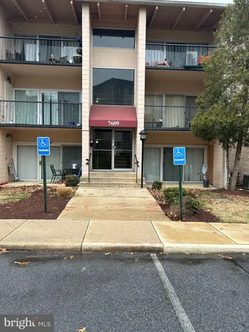 $1,750 | 7609 Fontainebleau Drive, Unit 2215, New Carrollton, MD 20784