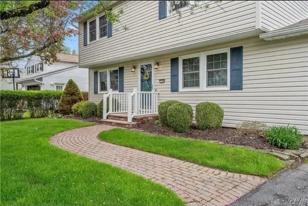 $319,900 | 7745 Whiffletree Lane, Clay, NY 13090
