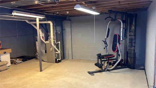 $319,900 | 7745 Whiffletree Lane, Clay, NY 13090