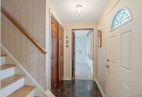 $319,900 | 7745 Whiffletree Lane, Clay, NY 13090