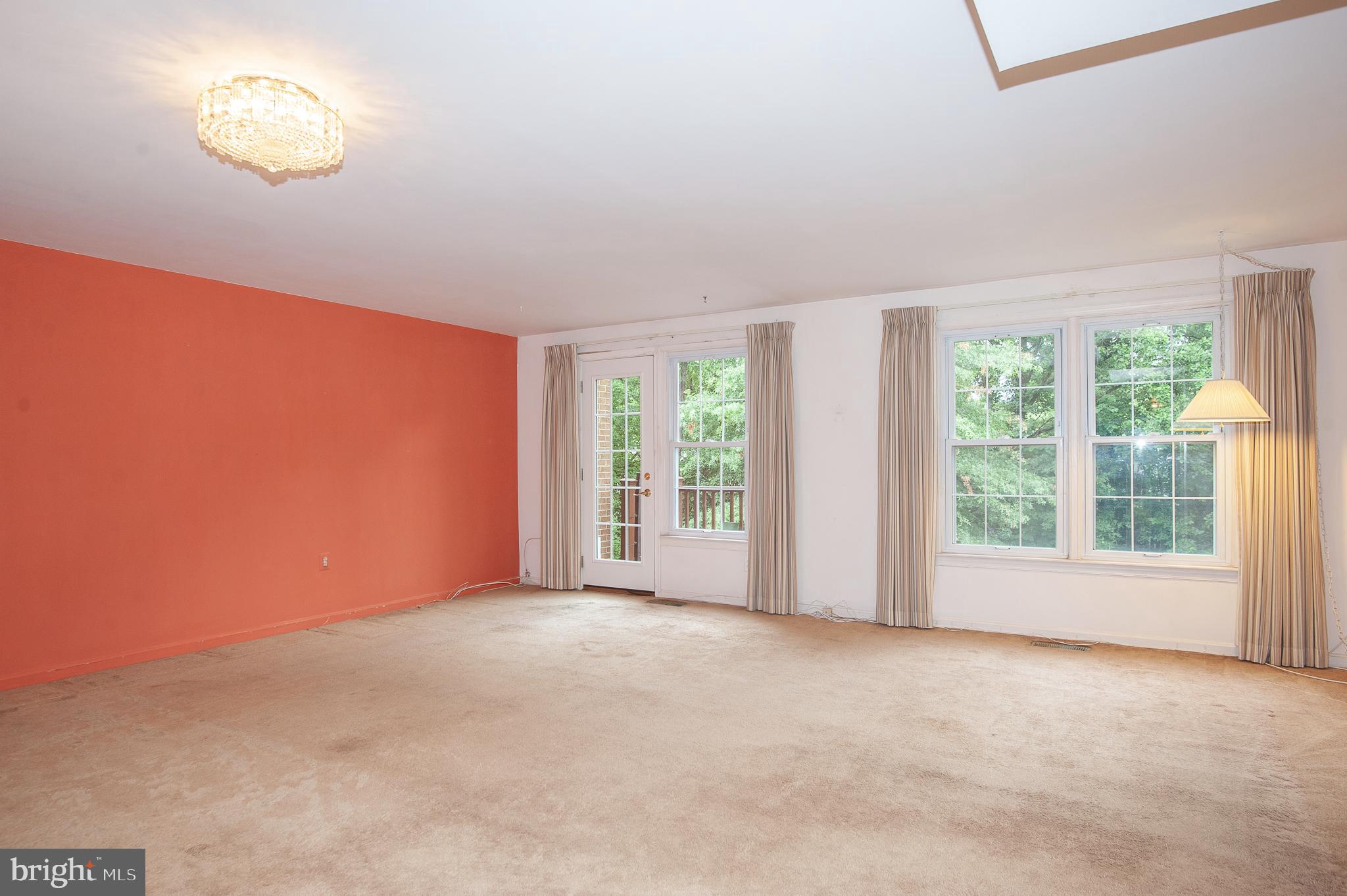 8002 Sleepy View Lane Springfield, VA 22153 - Photo 6 of 25 Living Room