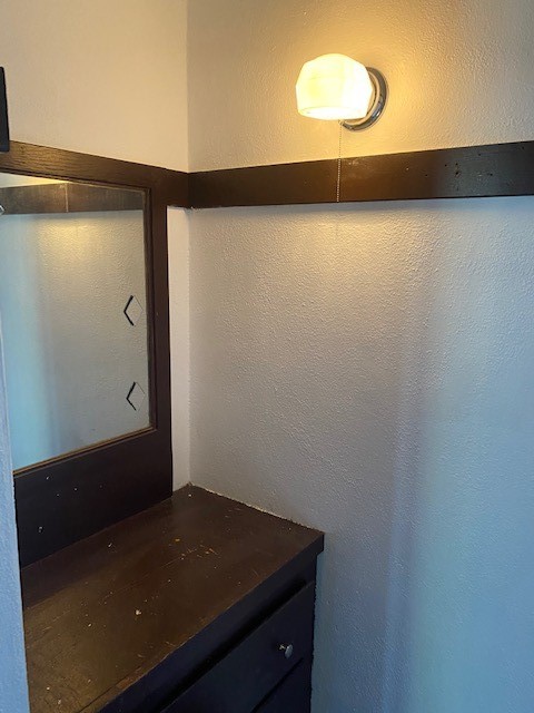 744 Walnut Avenue Long Beach, CA 90813 - Photo 31 of 41 a view of room