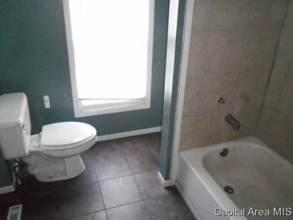 2305 South 15th Street Springfield, IL 62703 - Photo 7 of 10