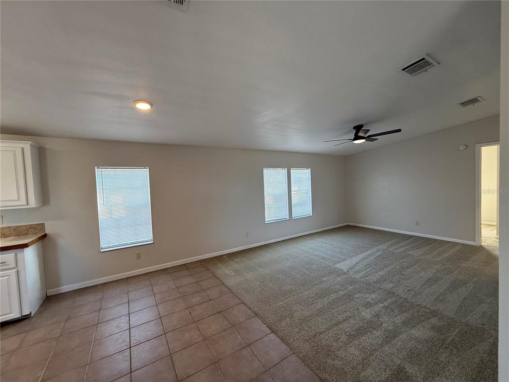 954 Brook Road North Fort Meade, FL 33841 - Photo 9 of 21 an empty room with windows and closet