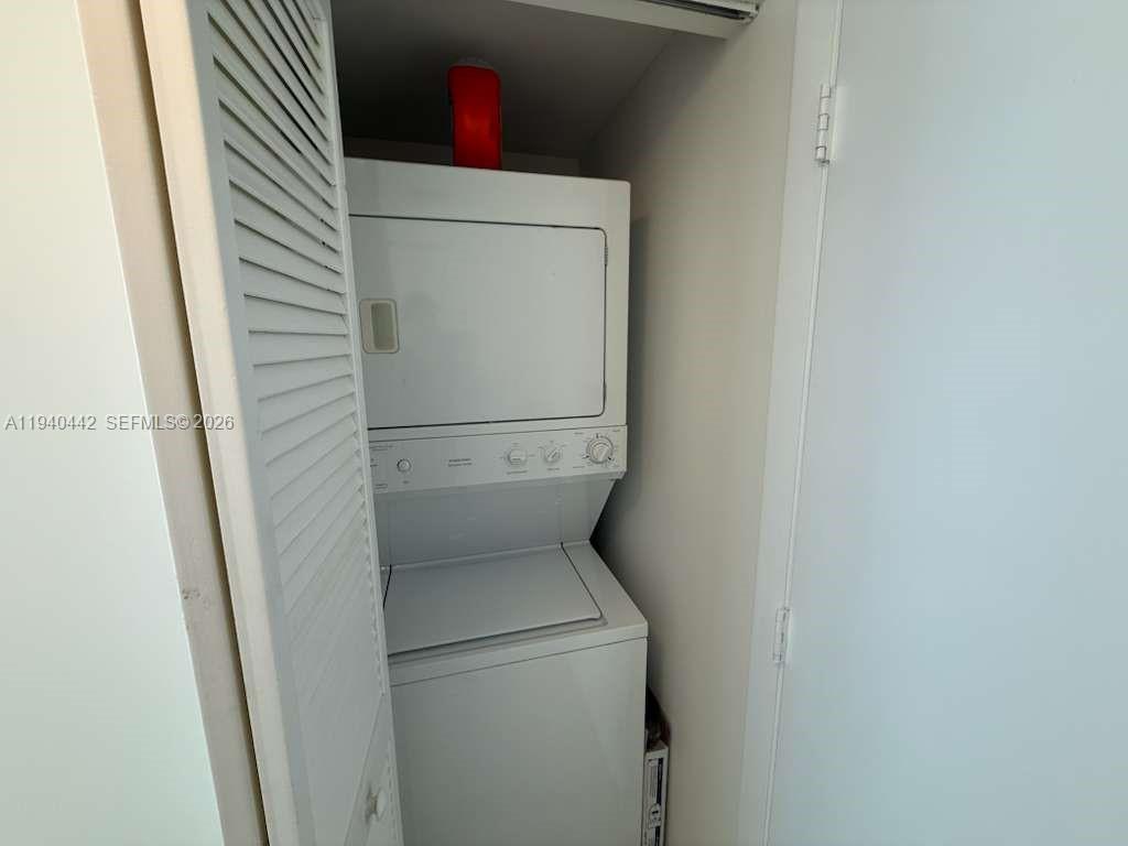 41 Southeast 5th Street, Unit 1314 Miami, FL 33131 - Photo 18 of 24