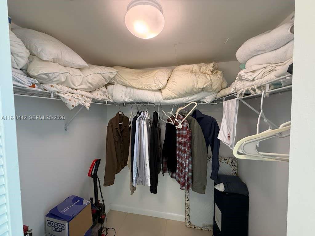 41 Southeast 5th Street, Unit 1314 Miami, FL 33131 - Photo 20 of 24