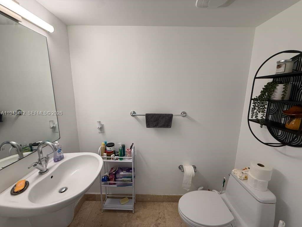 41 Southeast 5th Street, Unit 1314 Miami, FL 33131 - Photo 8 of 24