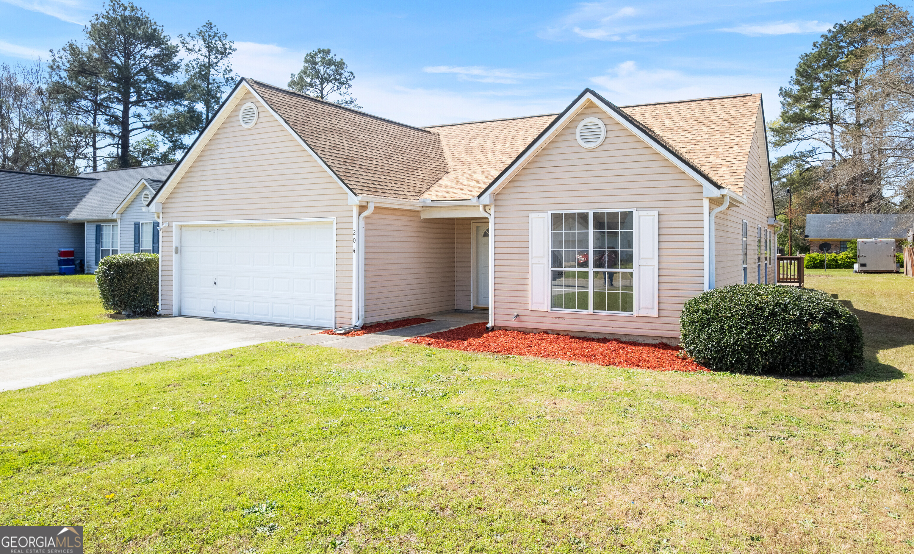 204 Apple Valley Road Macon, GA 31217 - Photo 2 of 54